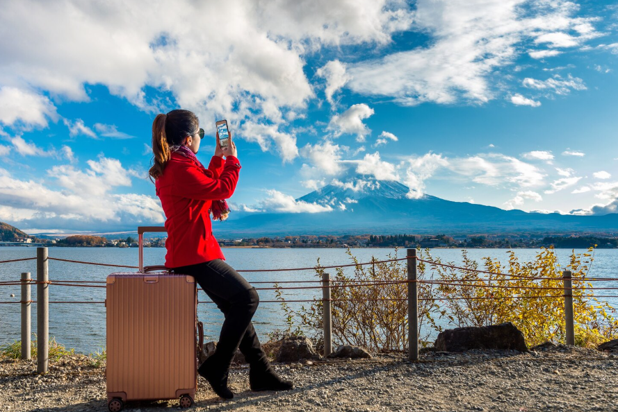 How Experiences Transform Everyday Life into Meaningful Moments